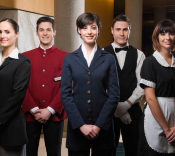 gaji staff hotel 2025