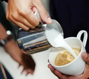 latte art barista pemula