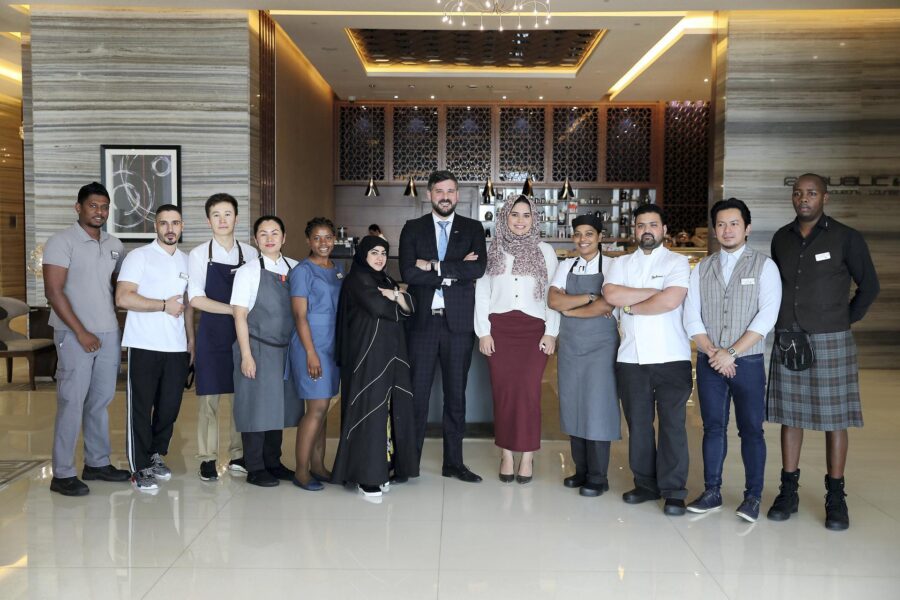 cara kerja di hotel dubai